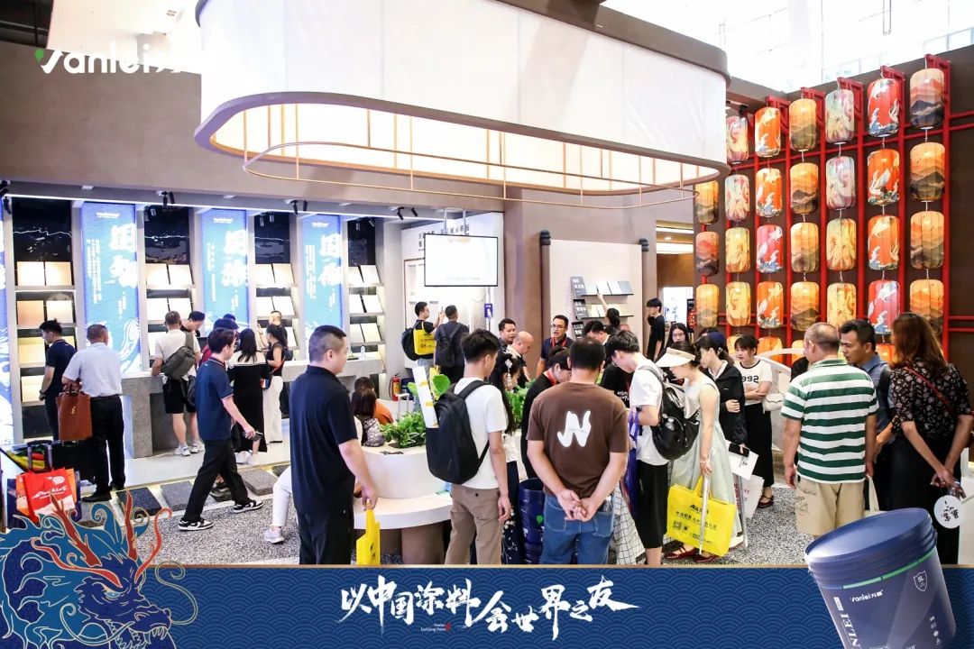 七年蟬聯(lián)展館人氣王！萬磊涂料，以中國(guó)涂料，會(huì)世界之友