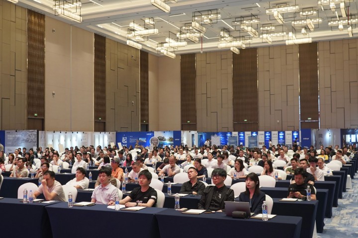 一場發(fā)布會(huì)，一場千人狂歡嘉年華 | 2025萬磊廣佛千人行完滿成功