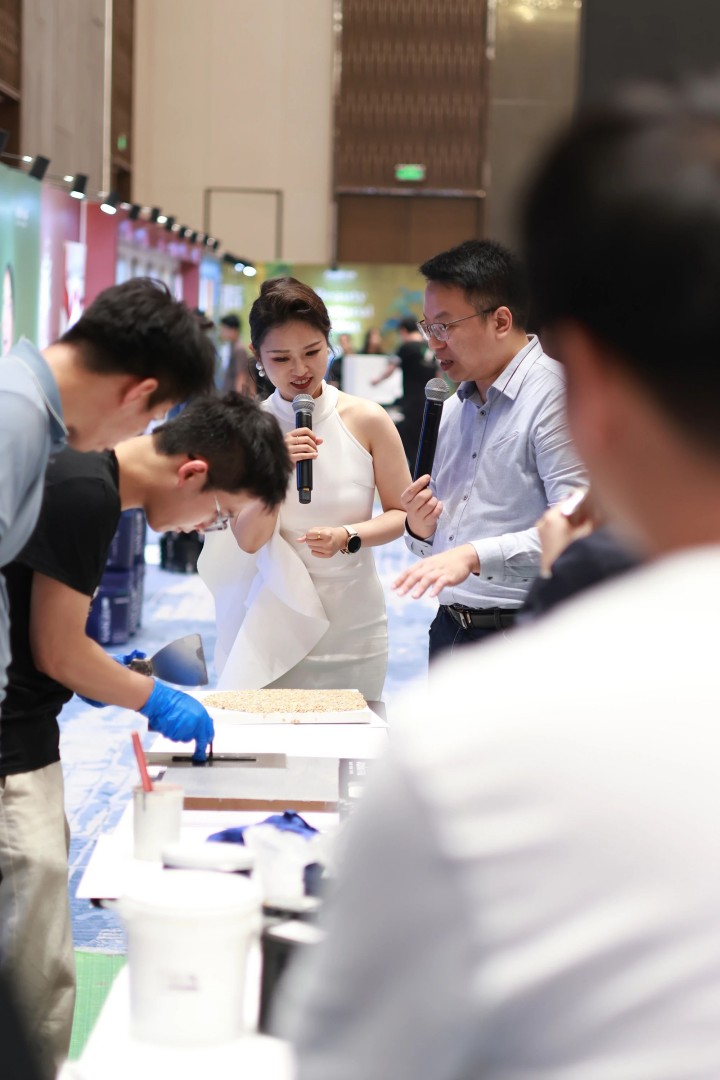 一場發(fā)布會(huì)，一場千人狂歡嘉年華 | 2025萬磊廣佛千人行完滿成功