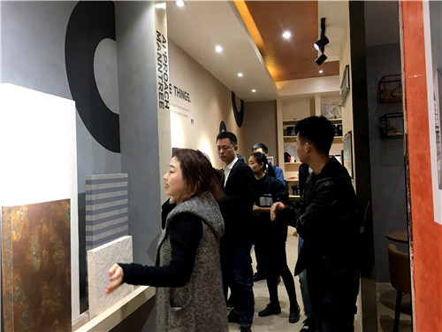 攜手共贏，共話未來，巴德士集團(tuán)蒞臨萬磊參觀指導(dǎo)